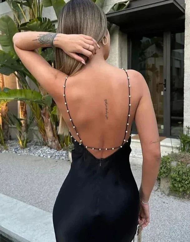 Vestido midi com pérolas brilhantes e costas decotadas Modix